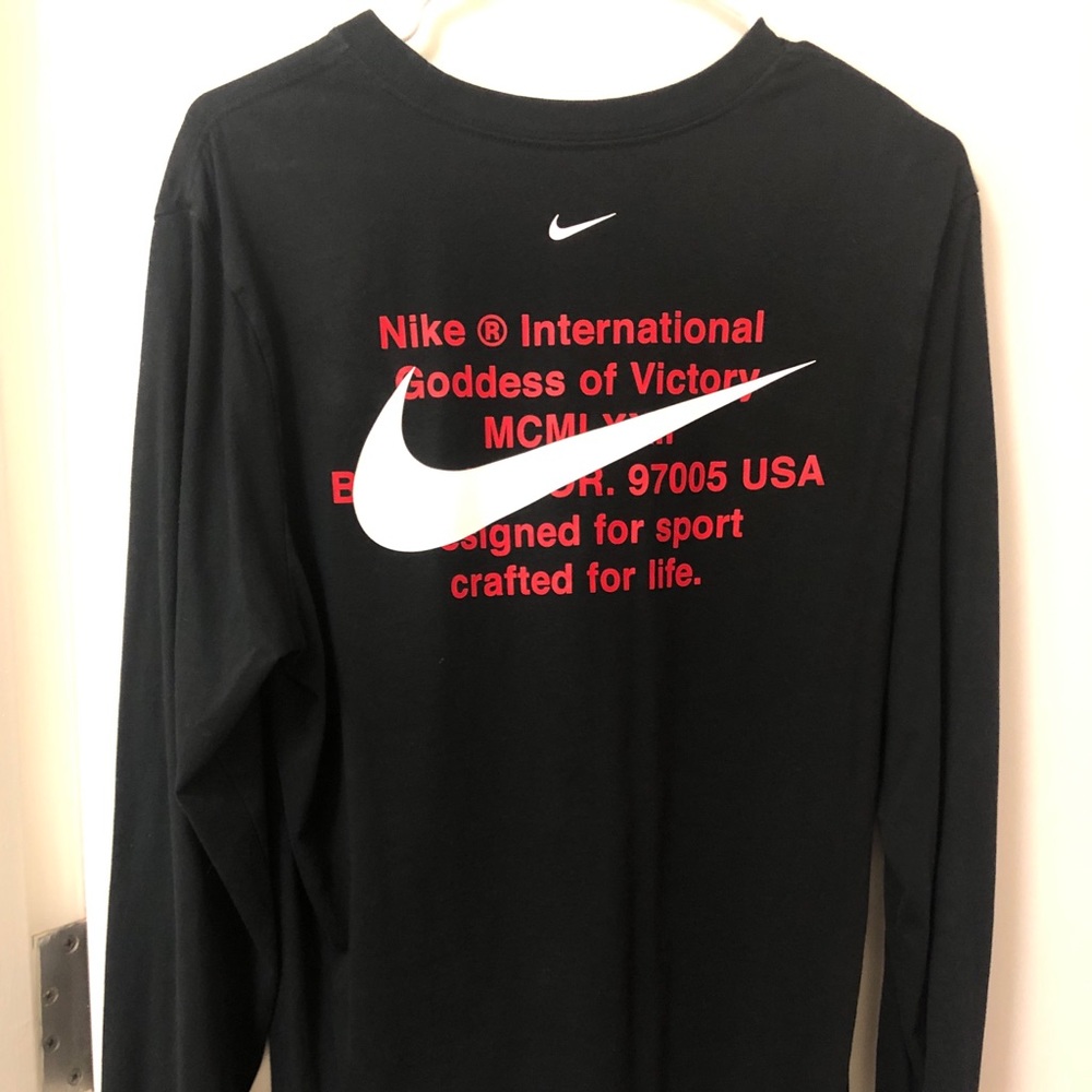 Nike Tee - Picture 2 of 4